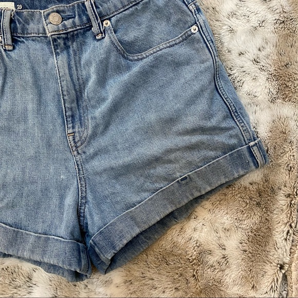 Gap Original High Rise Denim Shorts Light Indigo size 29 - Picture 2 of 8